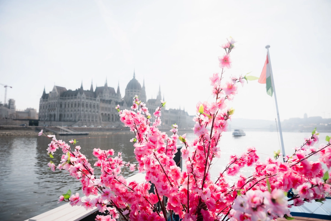 Budapest Grand Tour Hop on - Hop off városnéző hajózás