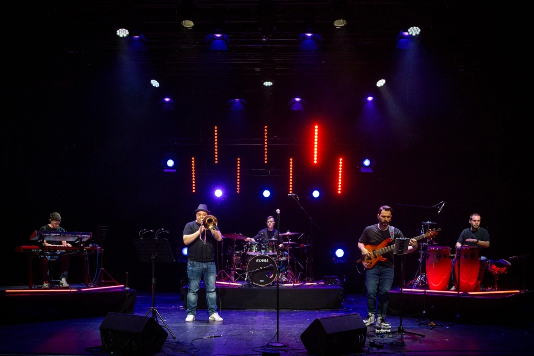 Link: Happy 2026 - Chameleon Jazz Band