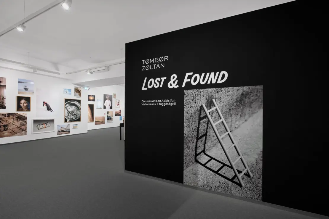 Tombor Zoltán és Pándi Balázs tárlatvezetése - Lost & Found – Vallomások a függőségről