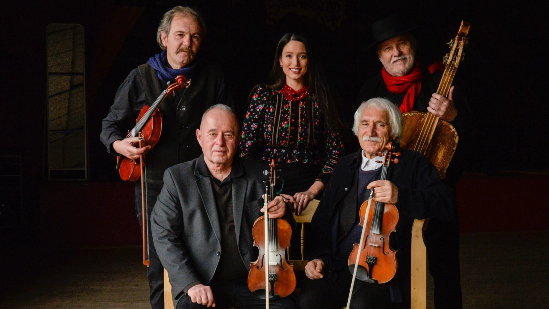 Muzsikás - Szól a kakas már