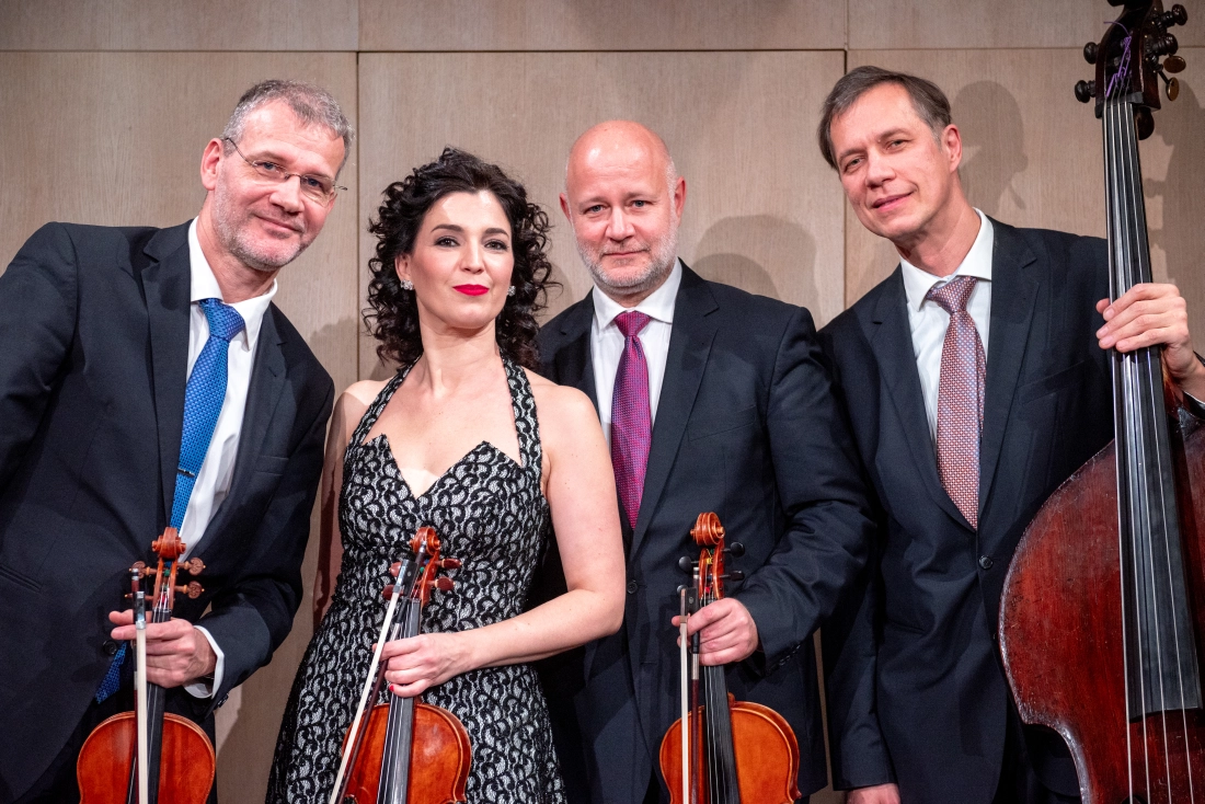 Link: Társasköri Karácsony  -  A Barcarola Kvartett koncertje