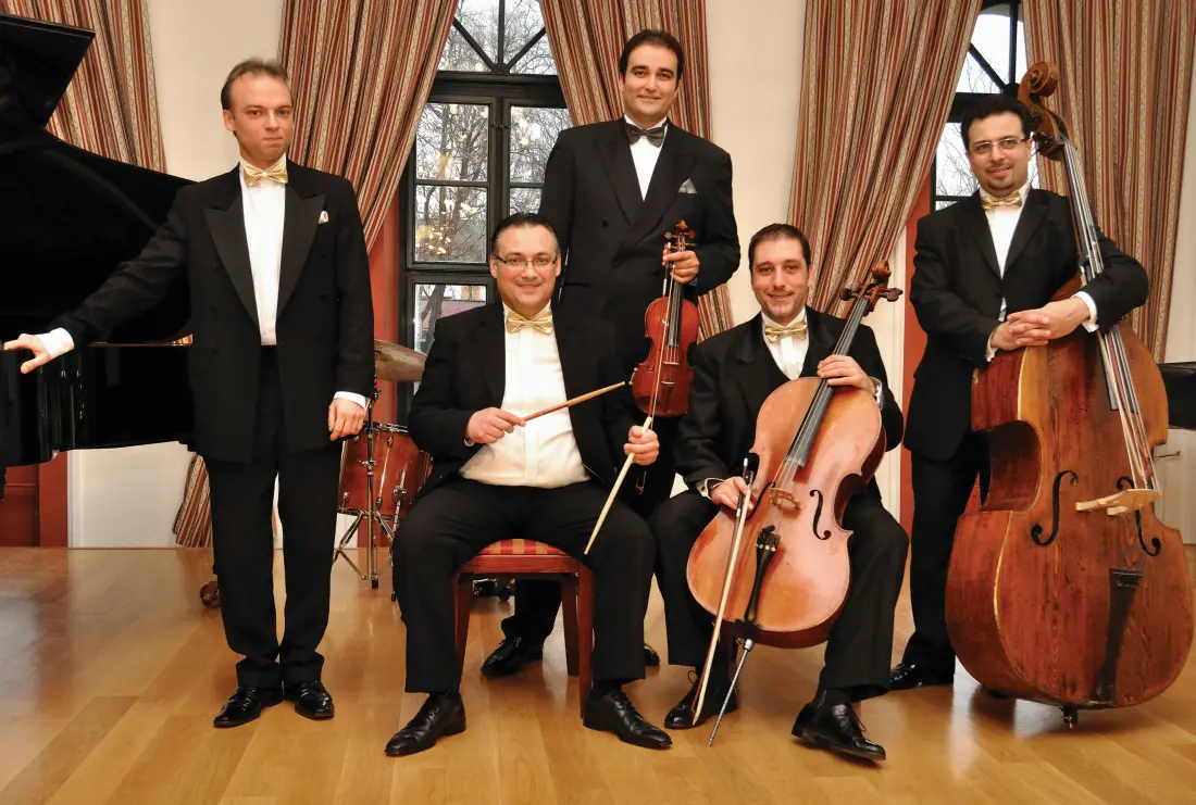 Újévi koncert a Kék Duna Koncert Szalonzenekarral